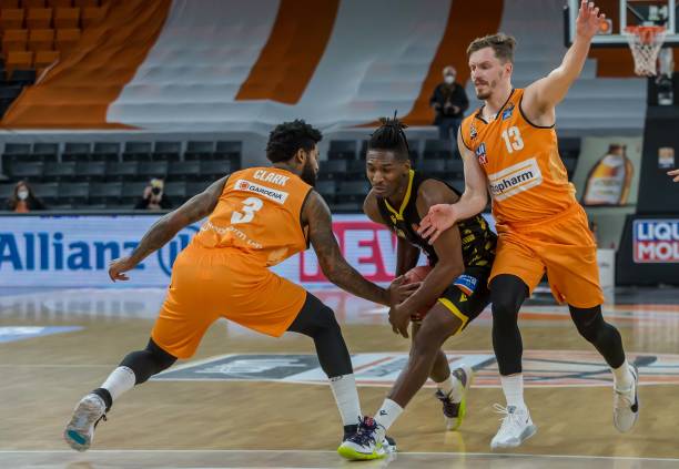 巴洛特利的 巴洛特利的