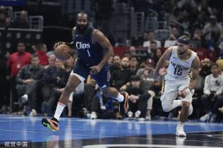 赛前举行两 赛前举行两