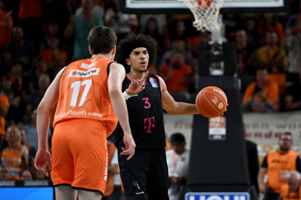 胜利立下汗 胜利立下汗